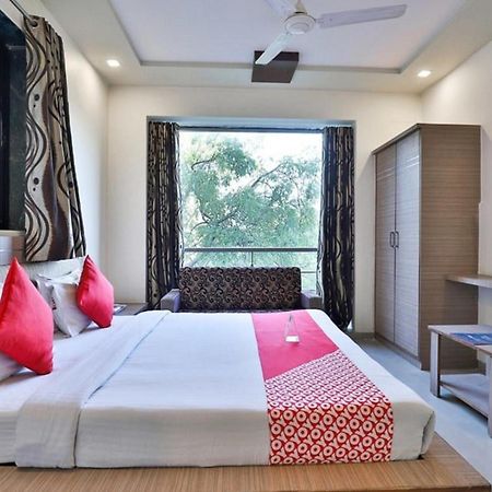 Hotel The Grand Pritam Gandhinagar Bagian luar foto