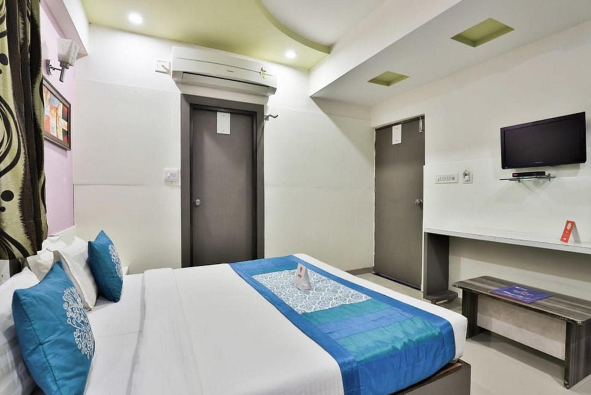 Hotel The Grand Pritam Gandhinagar Bagian luar foto