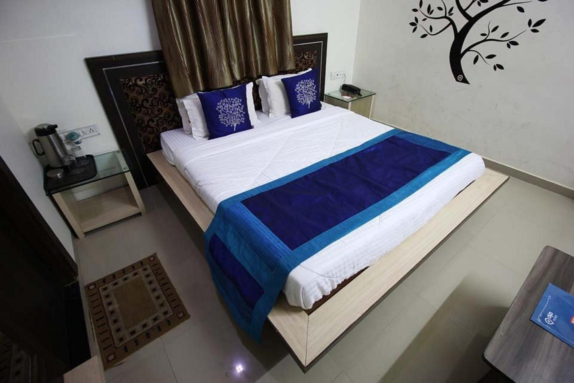 Hotel The Grand Pritam Gandhinagar Bagian luar foto