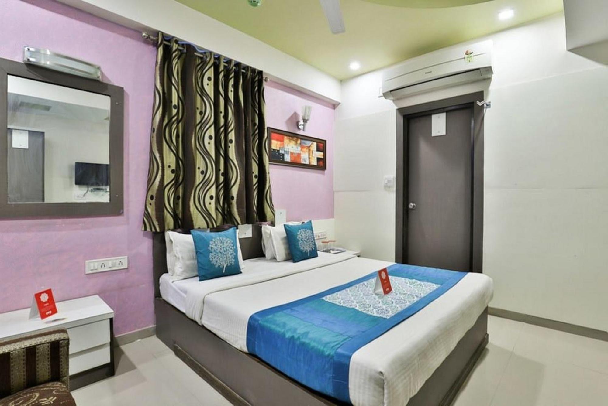 Hotel The Grand Pritam Gandhinagar Bagian luar foto