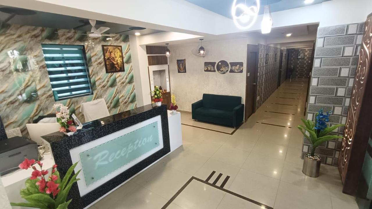 Hotel The Grand Pritam Gandhinagar Bagian luar foto