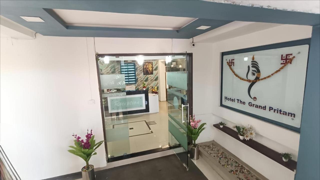 Hotel The Grand Pritam Gandhinagar Bagian luar foto